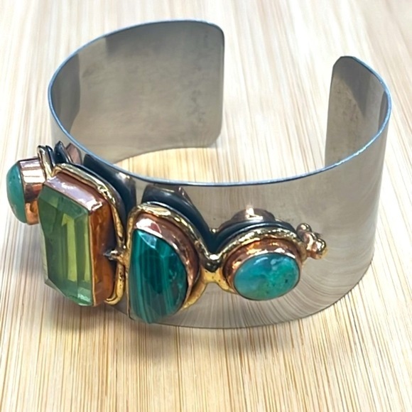 Handmade Silver Tone Adjustable Wide Cuff Bracelet Green Gemstone Embellished - Picture 13 of 16